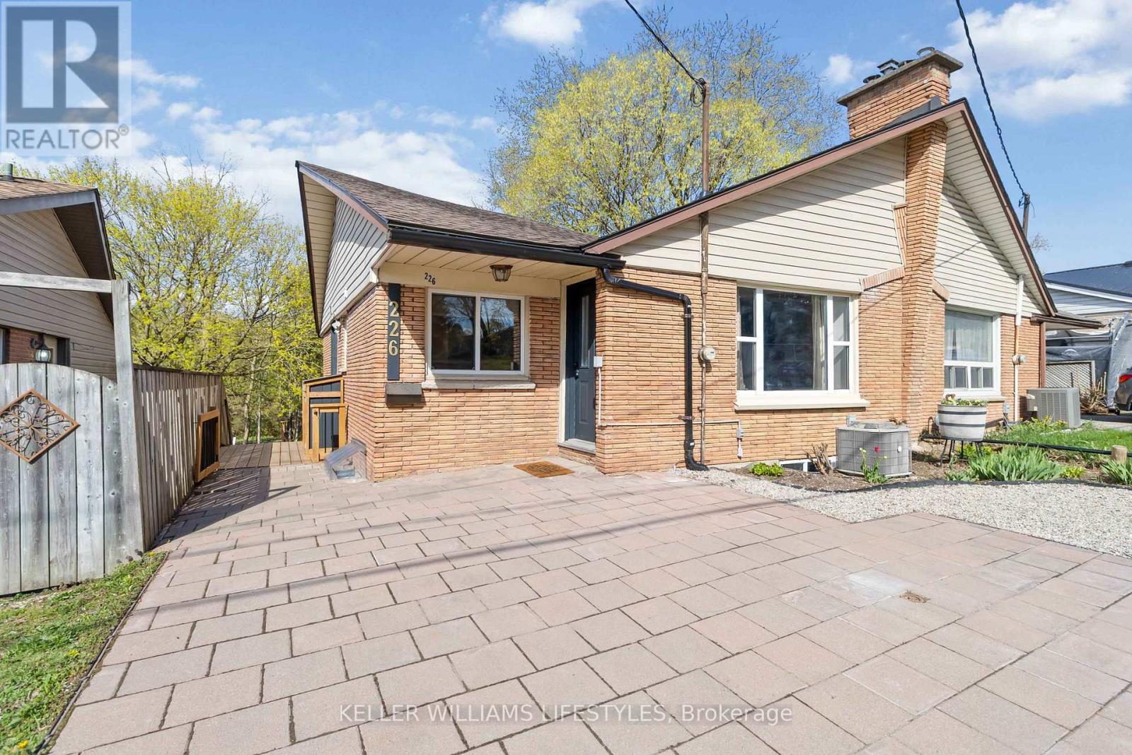 226 Mill Street, Woodstock, Ontario  N4S 2X1 - Photo 2 - X12116361