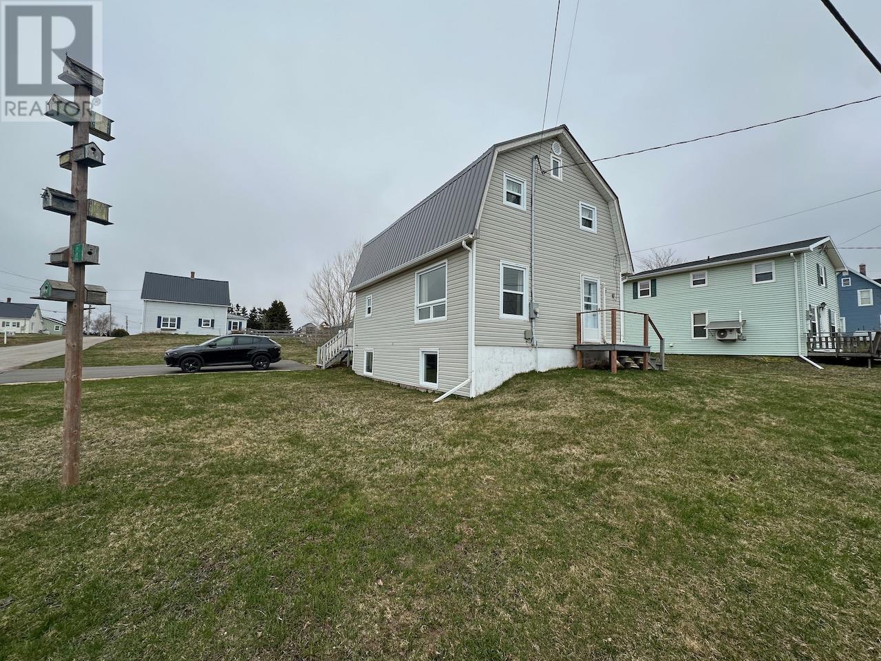 7 CHAPEL Avenue, souris, Prince Edward Island