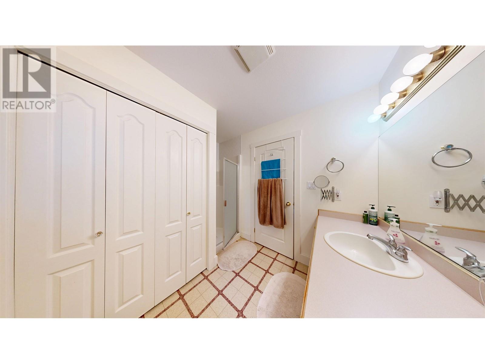 5377 Kallum Drive, 108 Mile Ranch, British Columbia  V0K 2Z0 - Photo 25 - R2975879
