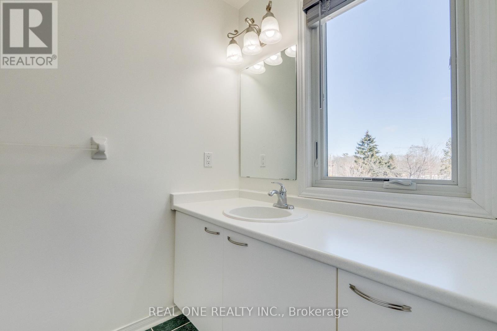 1132 Westview Terrace, Oakville, Ontario  L6M 3M1 - Photo 17 - W12115922