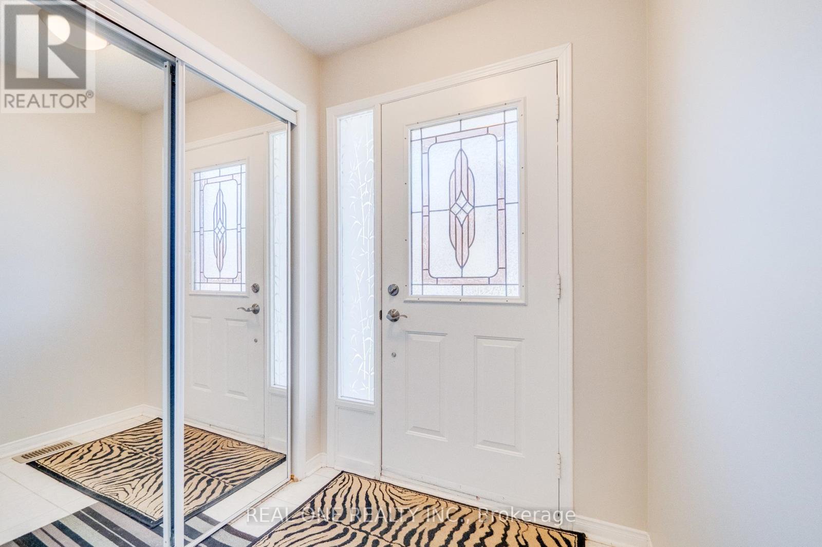 1132 Westview Terrace, Oakville, Ontario  L6M 3M1 - Photo 4 - W12115922