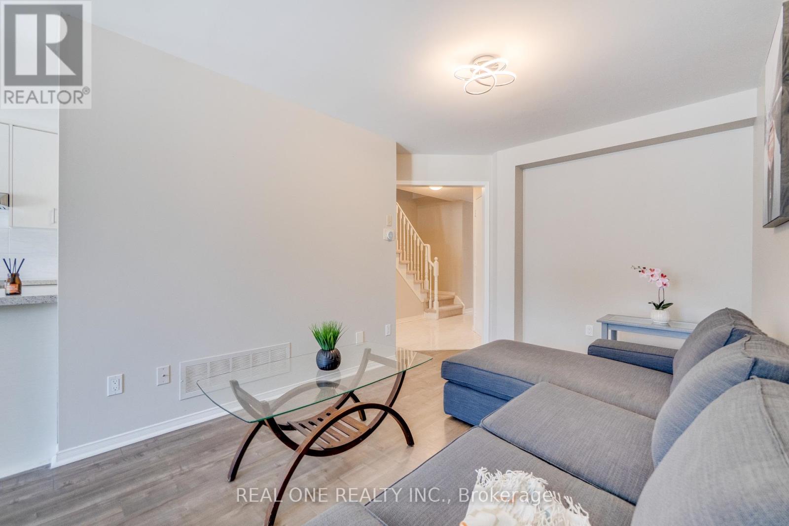 1132 Westview Terrace, Oakville, Ontario  L6M 3M1 - Photo 7 - W12115922