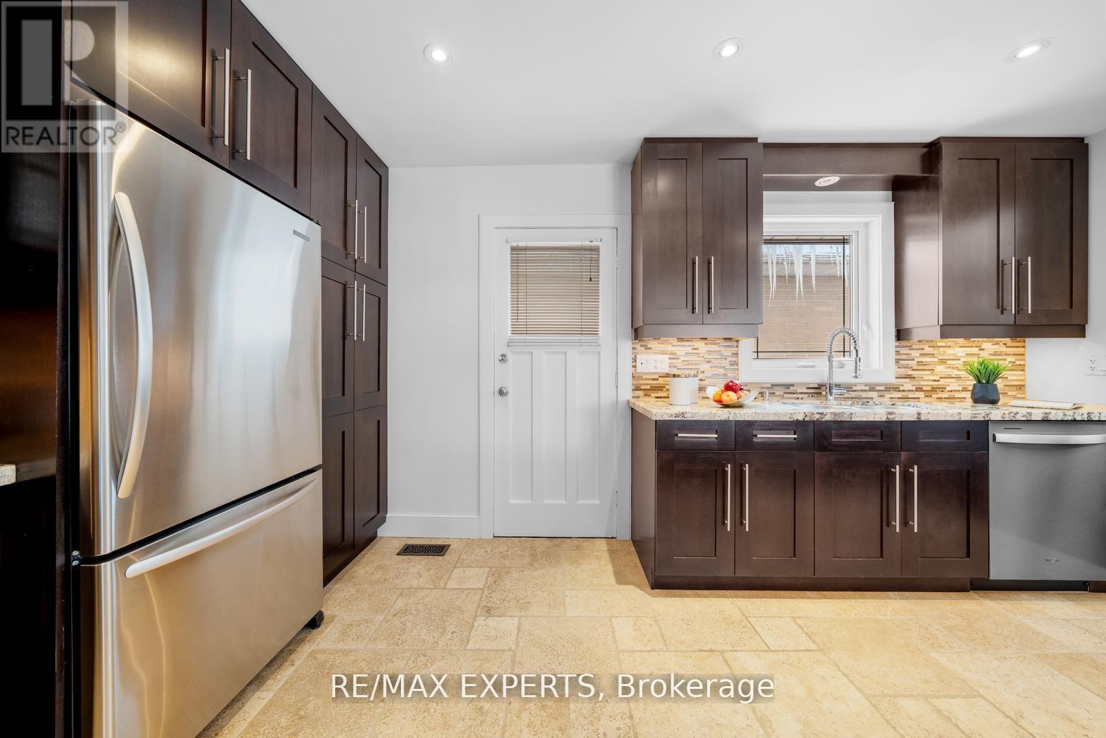 100 Antioch Drive, Toronto (Eringate-Centennial-West Deane), Ontario  M9B 5V4 - Photo 20 - W12115947