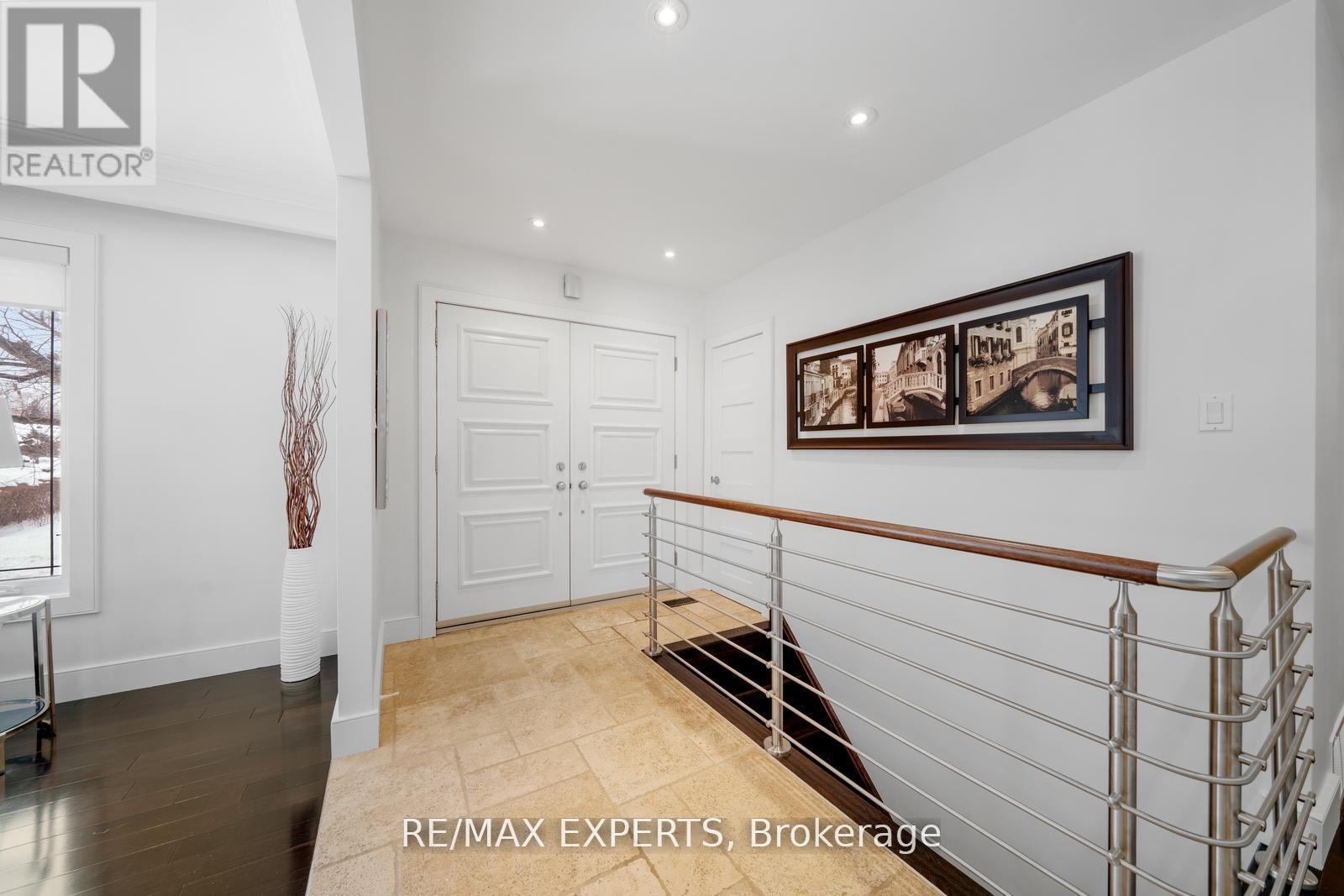 100 Antioch Drive, Toronto (Eringate-Centennial-West Deane), Ontario  M9B 5V4 - Photo 5 - W12115947