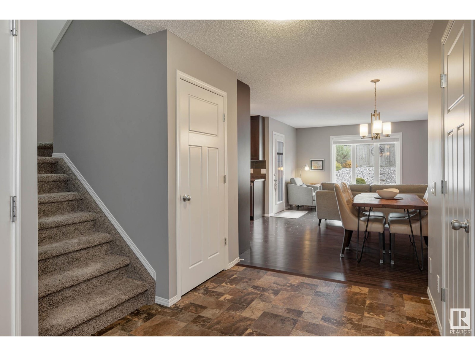 Property at 24 ROYAL ST image 5