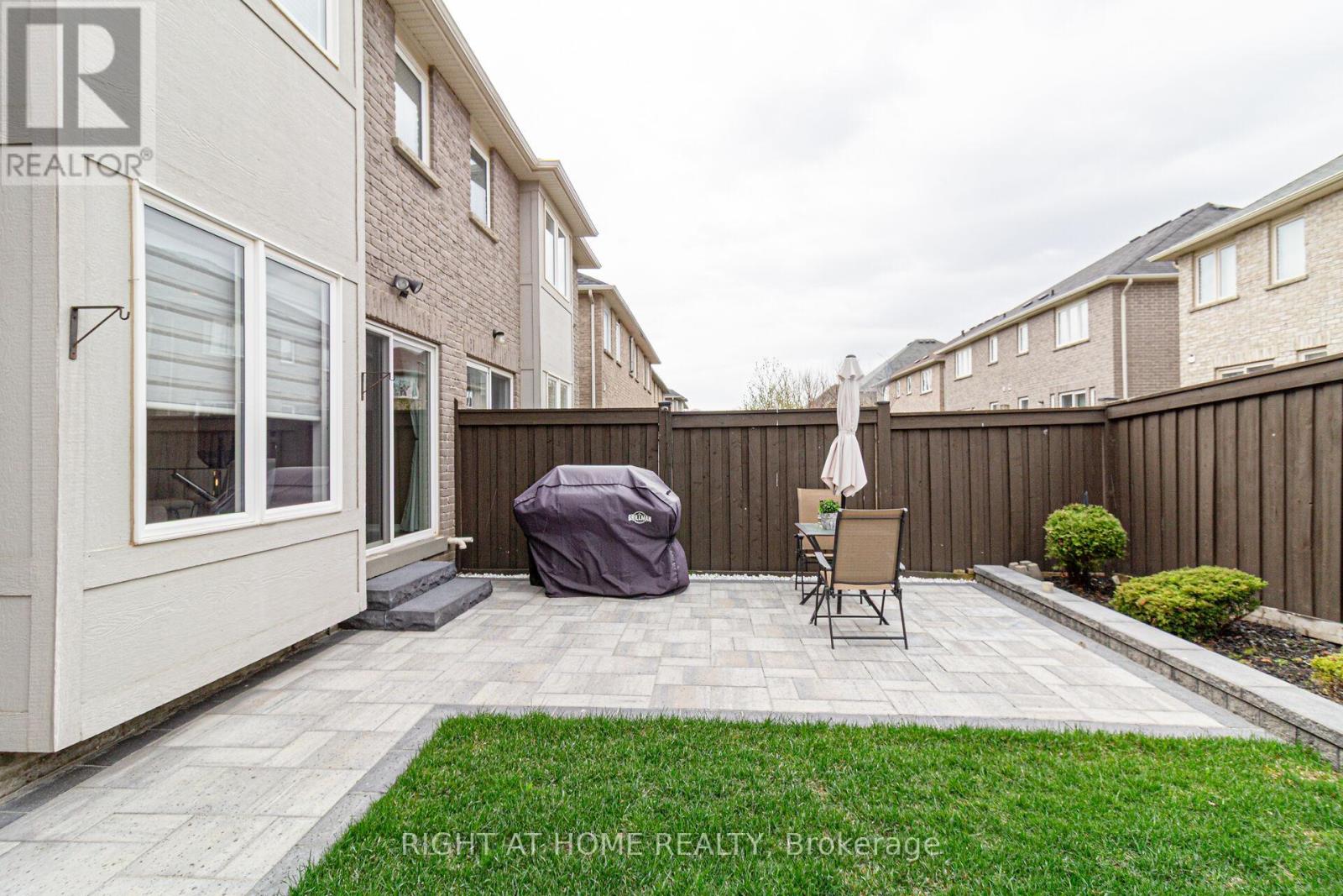 4229 Cole Crescent, Burlington, Ontario  L7M 0M7 - Photo 32 - W12116004