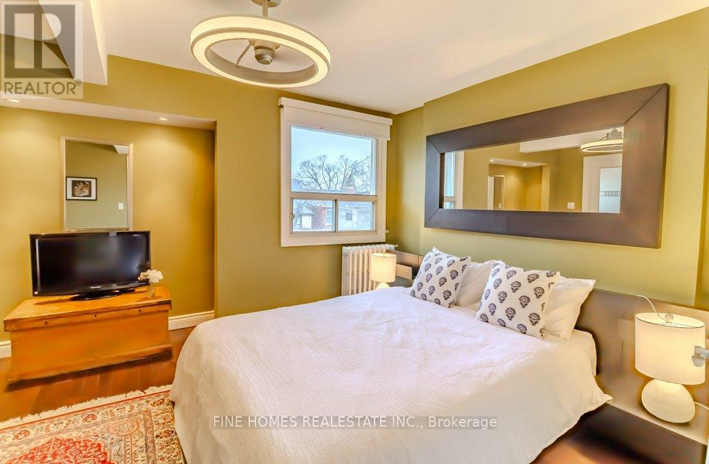 65 Parkdale Road, Toronto, Ontario  M6R 1E3 - Photo 12 - W12116014