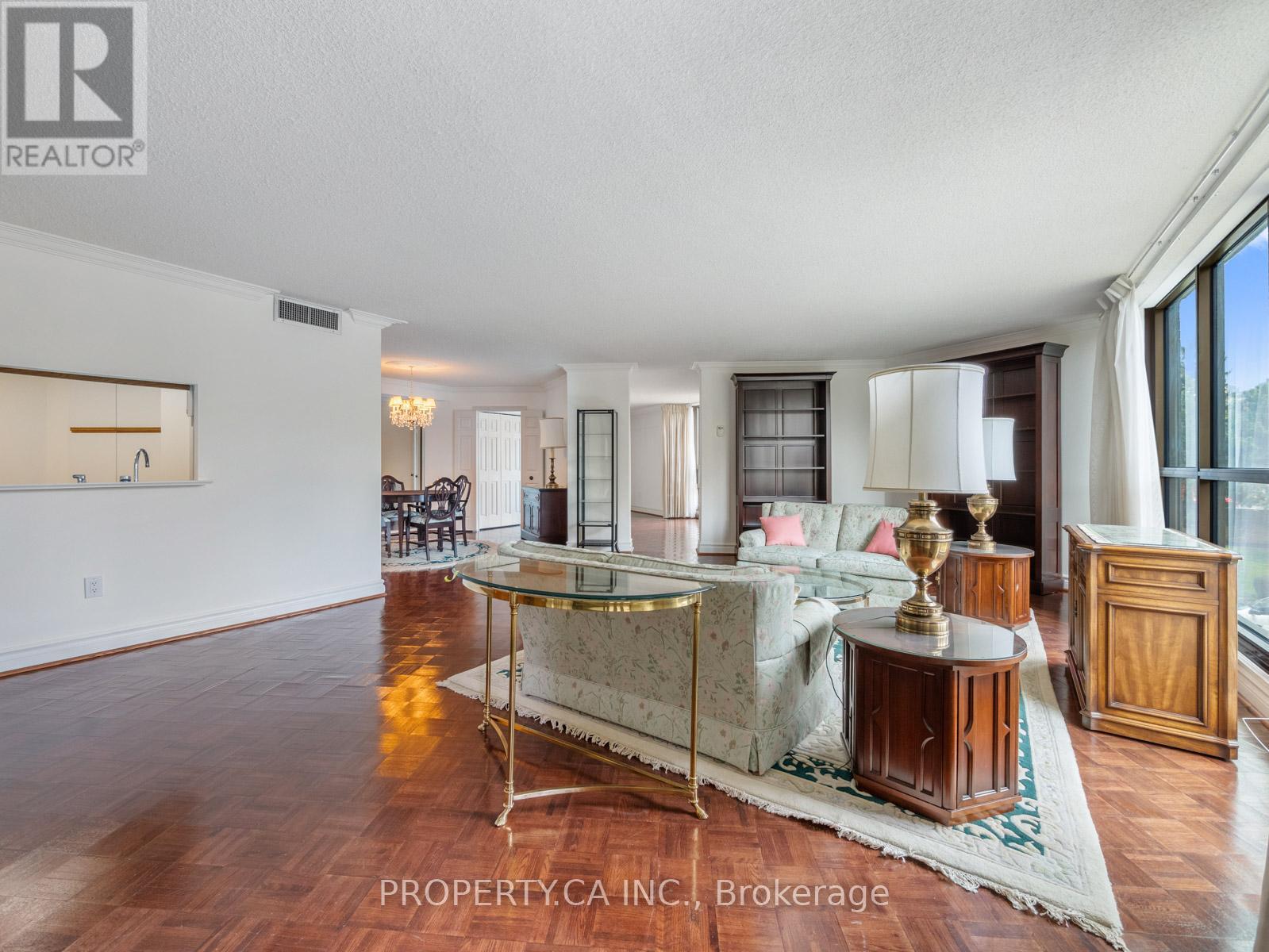 304 - 2010 Islington Avenue, Toronto, Ontario  M9P 3S8 - Photo 4 - W12116042