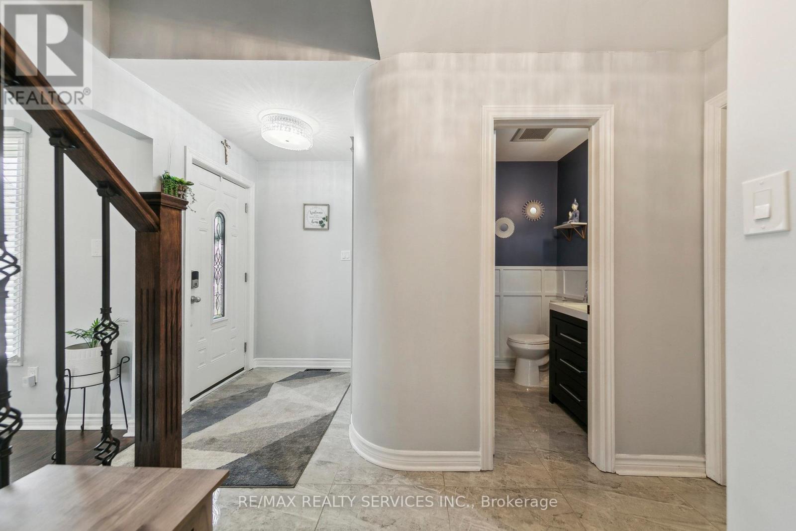 120 Flowertown Avenue, Brampton, Ontario  L6X 3Y6 - Photo 8 - W12116074