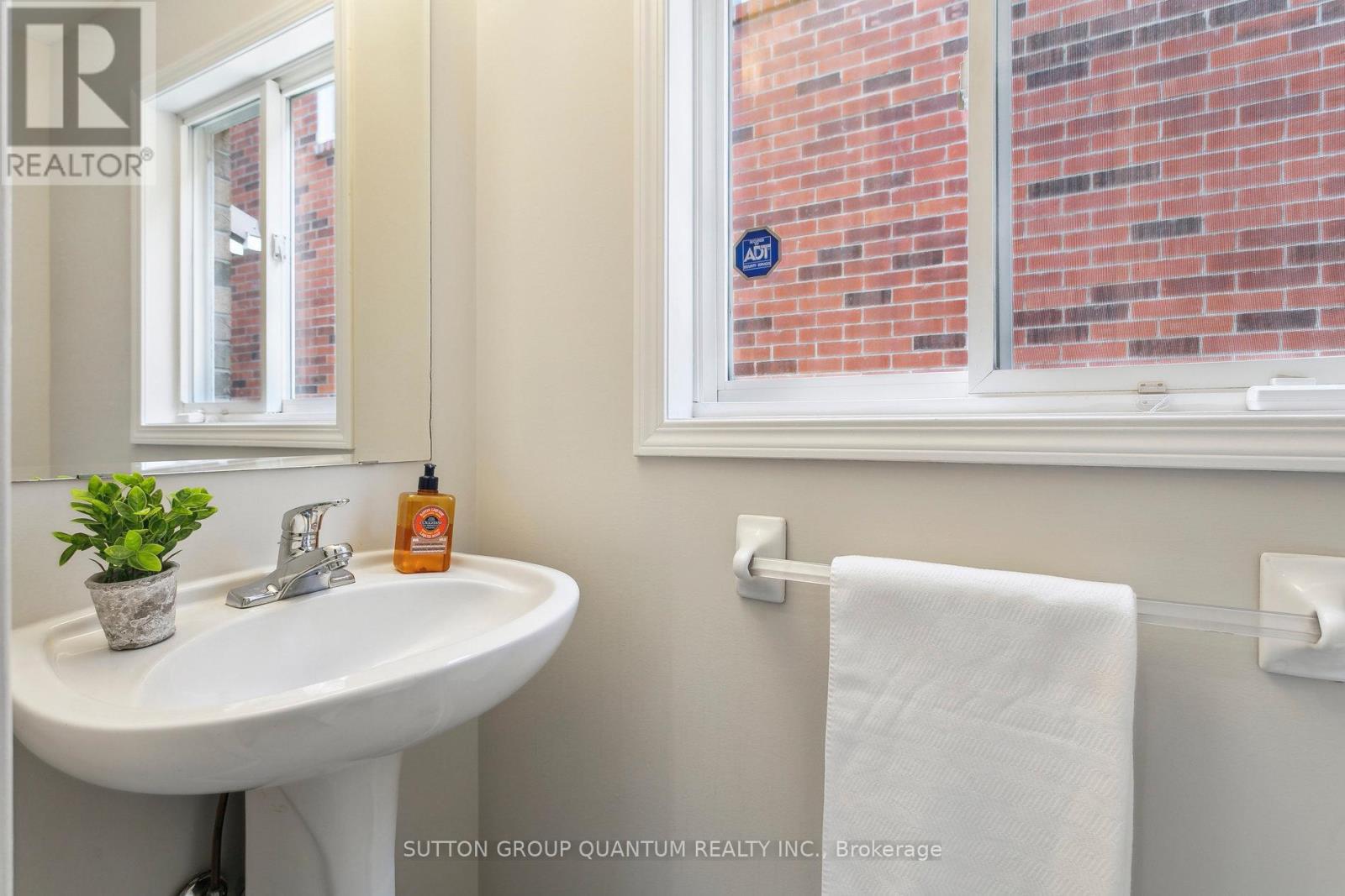 3440 Crompton Crescent, Mississauga, Ontario  L5B 4C5 - Photo 19 - W12116107