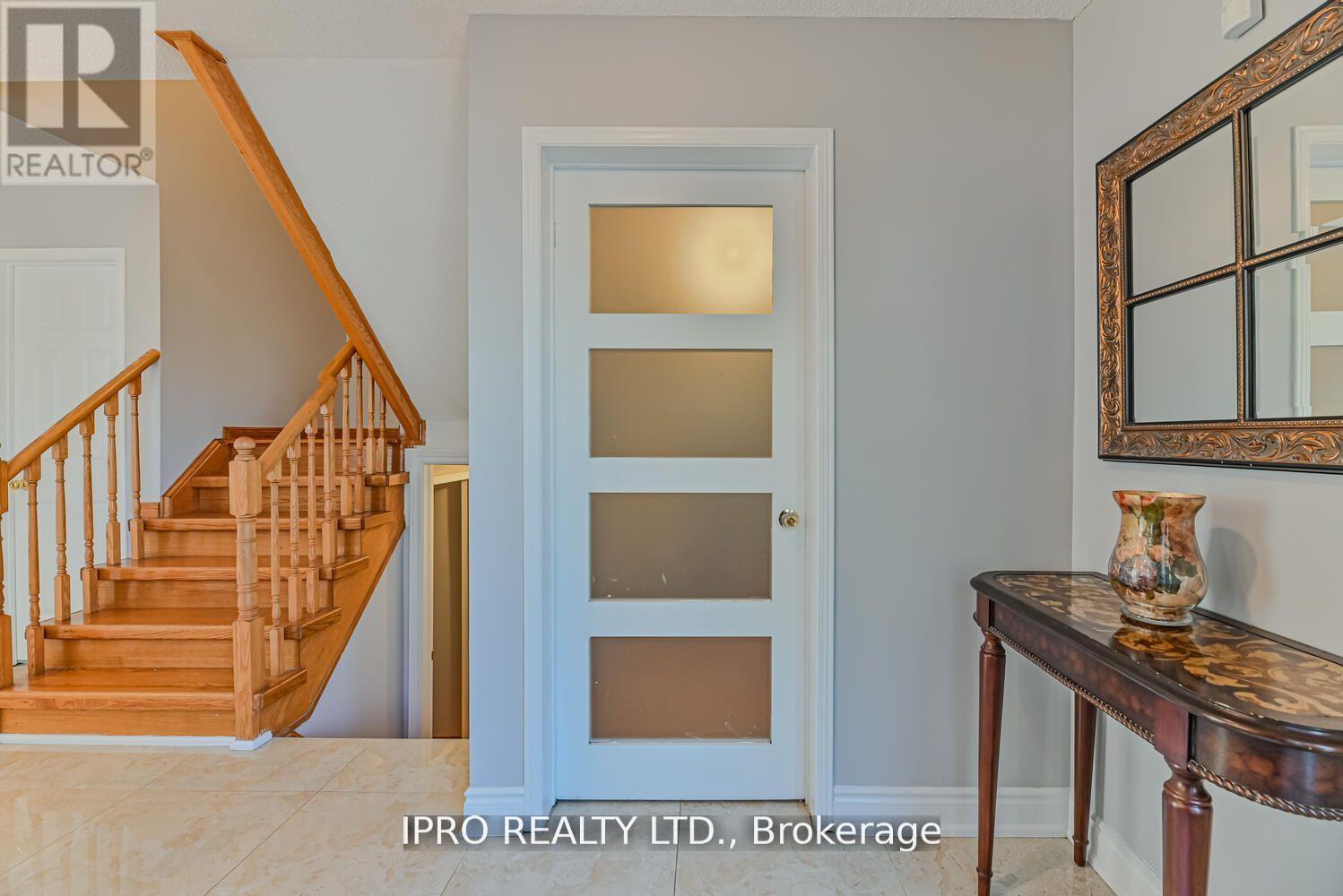 Property at 3344 LABURNUM CRESCENT image 4