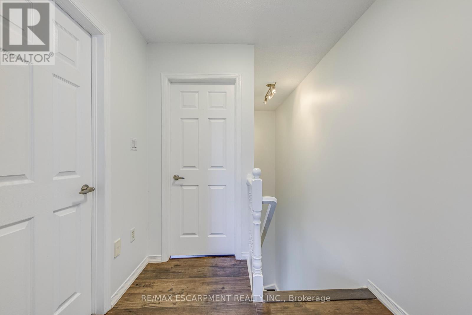 Unit 5 - 4200 Kilmer Drive, Burlington (Tansley), Ontario  L7M 4Y2 - Photo 16 - W12116151