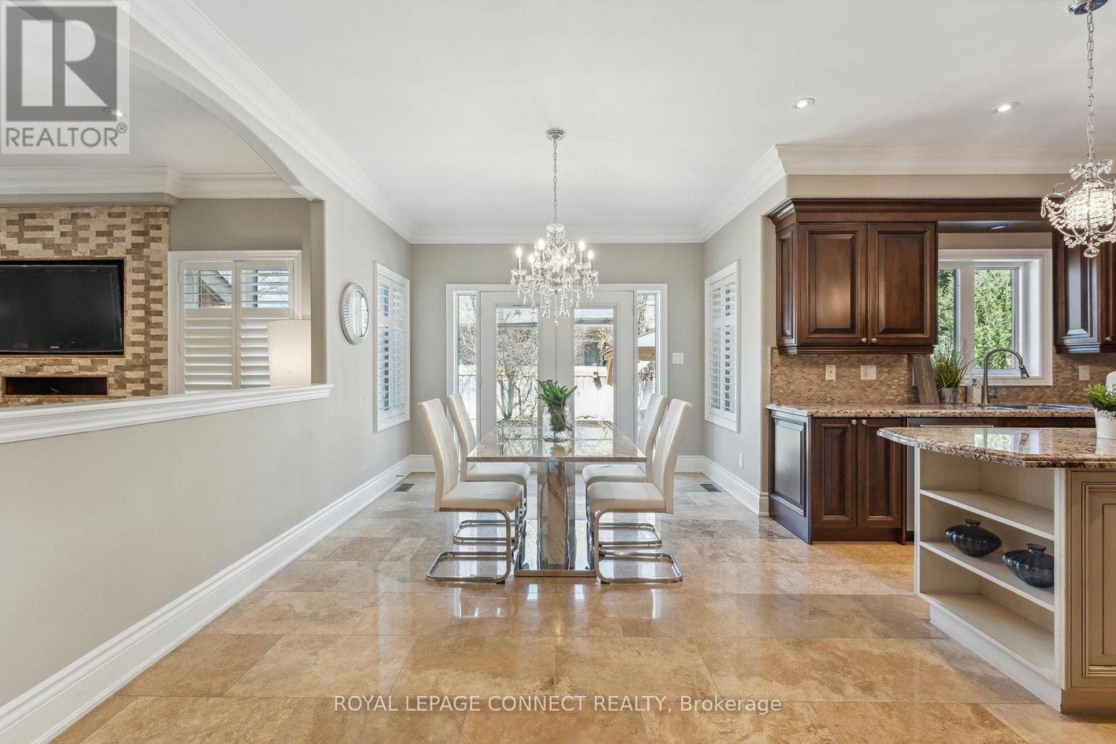 26 Antrim Court, Caledon (Caledon East), Ontario  L7C 1R1 - Photo 7 - W12116161