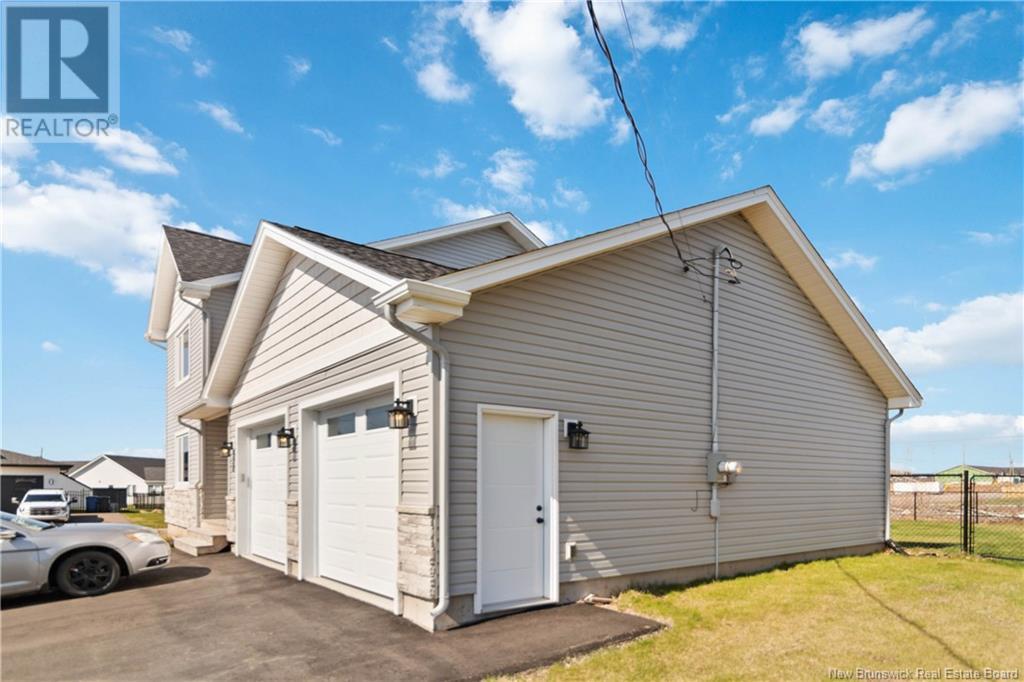 Property at 2 Robert Street image 3