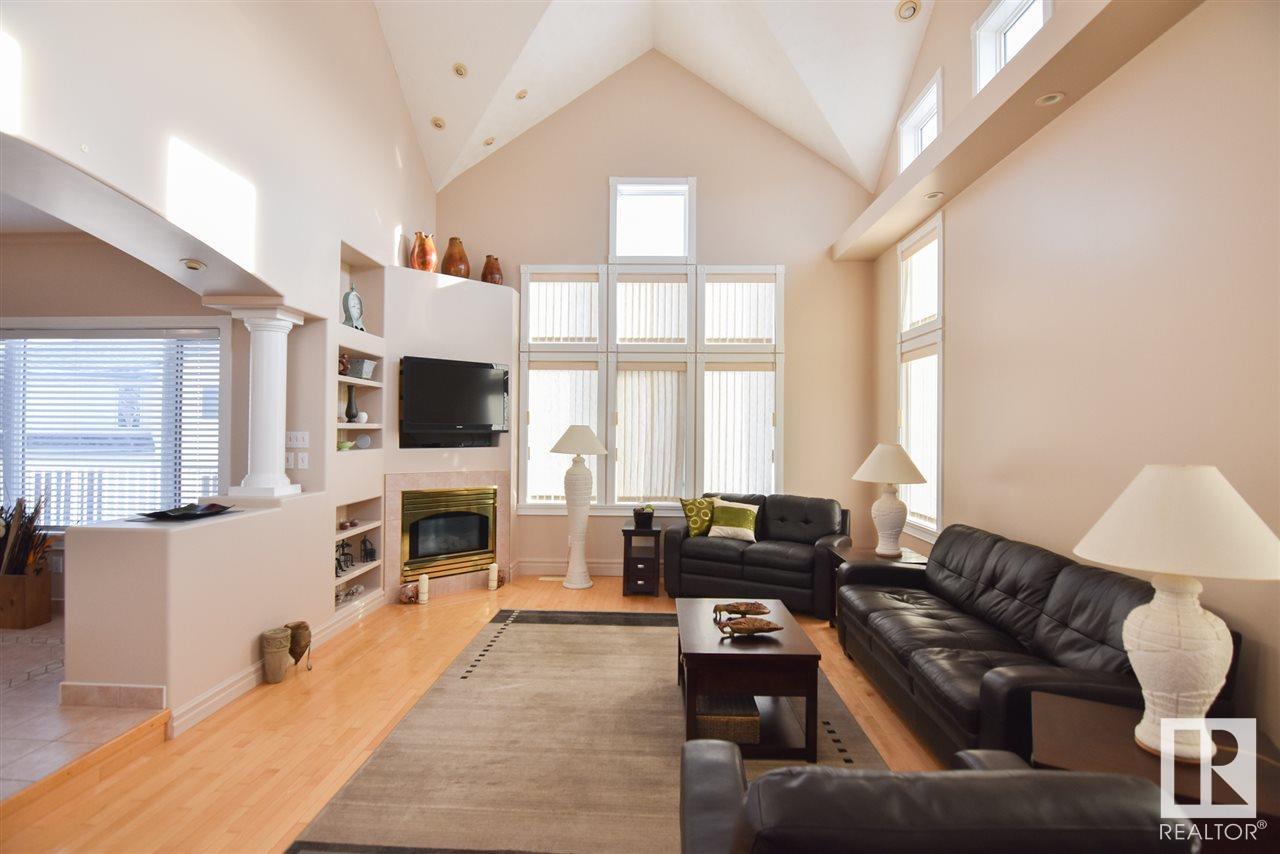 Property at 16115 57 ST NW image 3