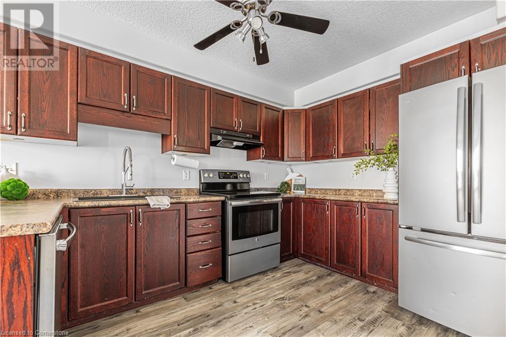 181 Sophia Crescent, Kitchener, Ontario  N2R 1X7 - Photo 4 - 40723338
