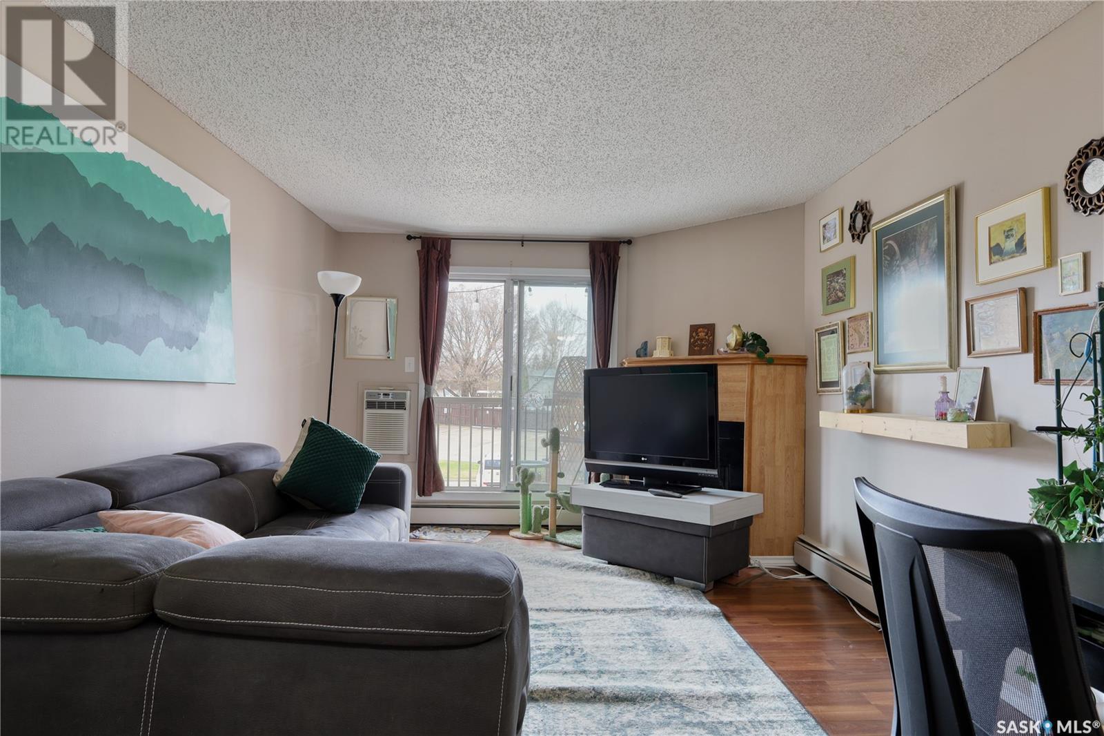 Property at 204 3308 33rd STREET W image 3