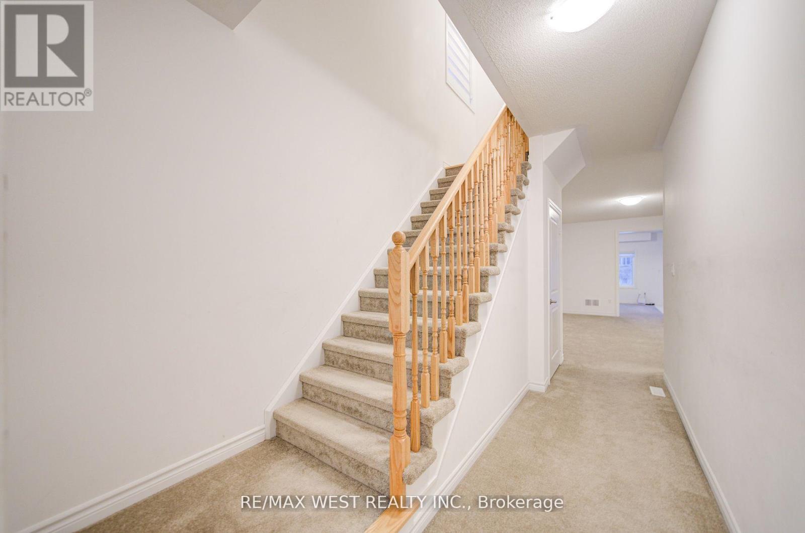 319 Ridley Crescent, Southgate, Ontario  N0C 1B0 - Photo 6 - X12115882