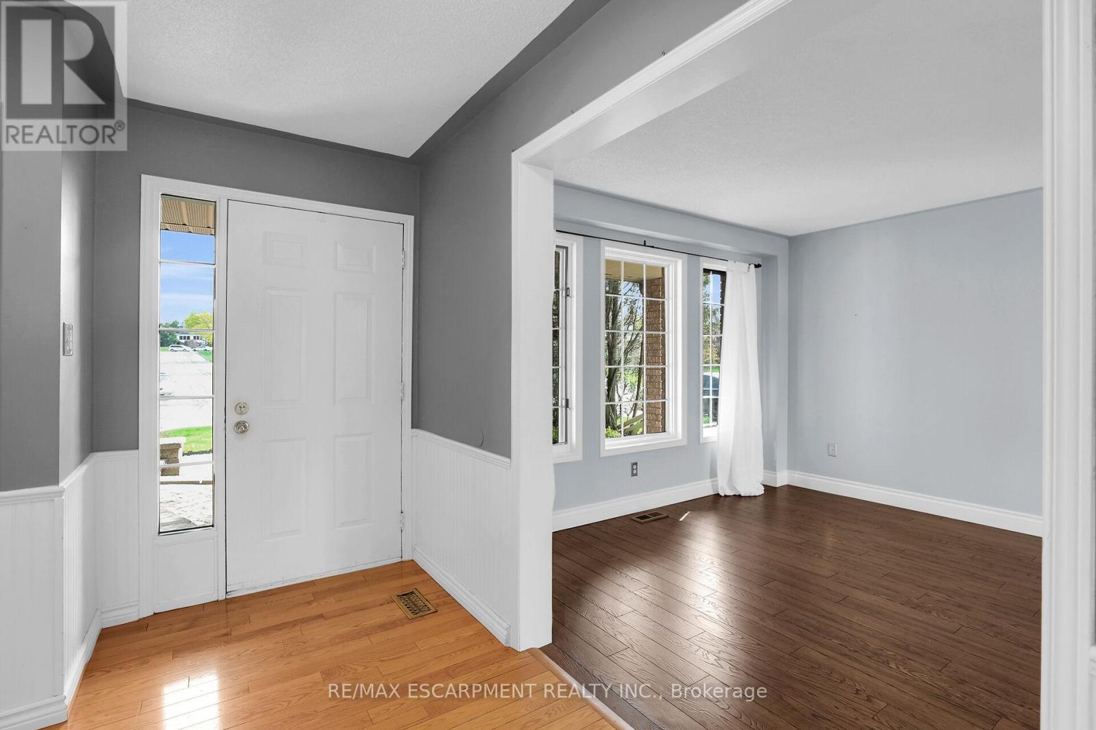 5129 Crimson King Way, Lincoln, Ontario  L3J 0J2 - Photo 11 - X12115931