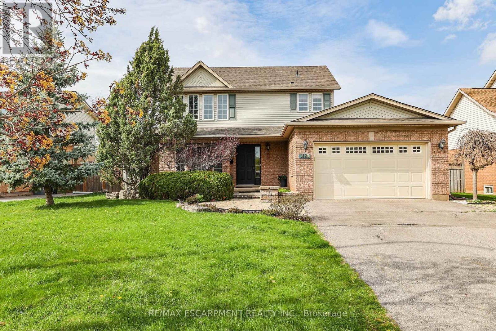 5129 Crimson King Way, Lincoln, Ontario  L3J 0J2 - Photo 2 - X12115931