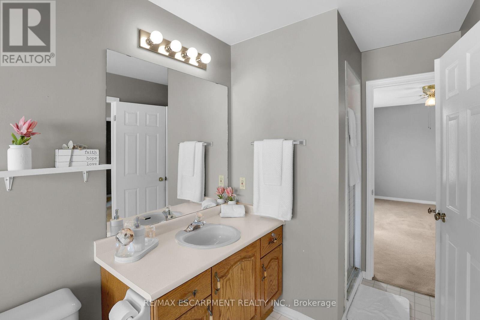 5129 Crimson King Way, Lincoln, Ontario  L3J 0J2 - Photo 28 - X12115931