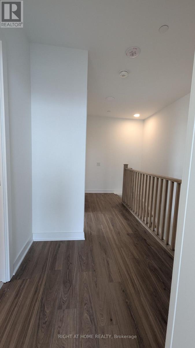109 - 2782 Barton Street E, Hamilton (Riverdale), Ontario  L8E 2J8 - Photo 29 - X12116166