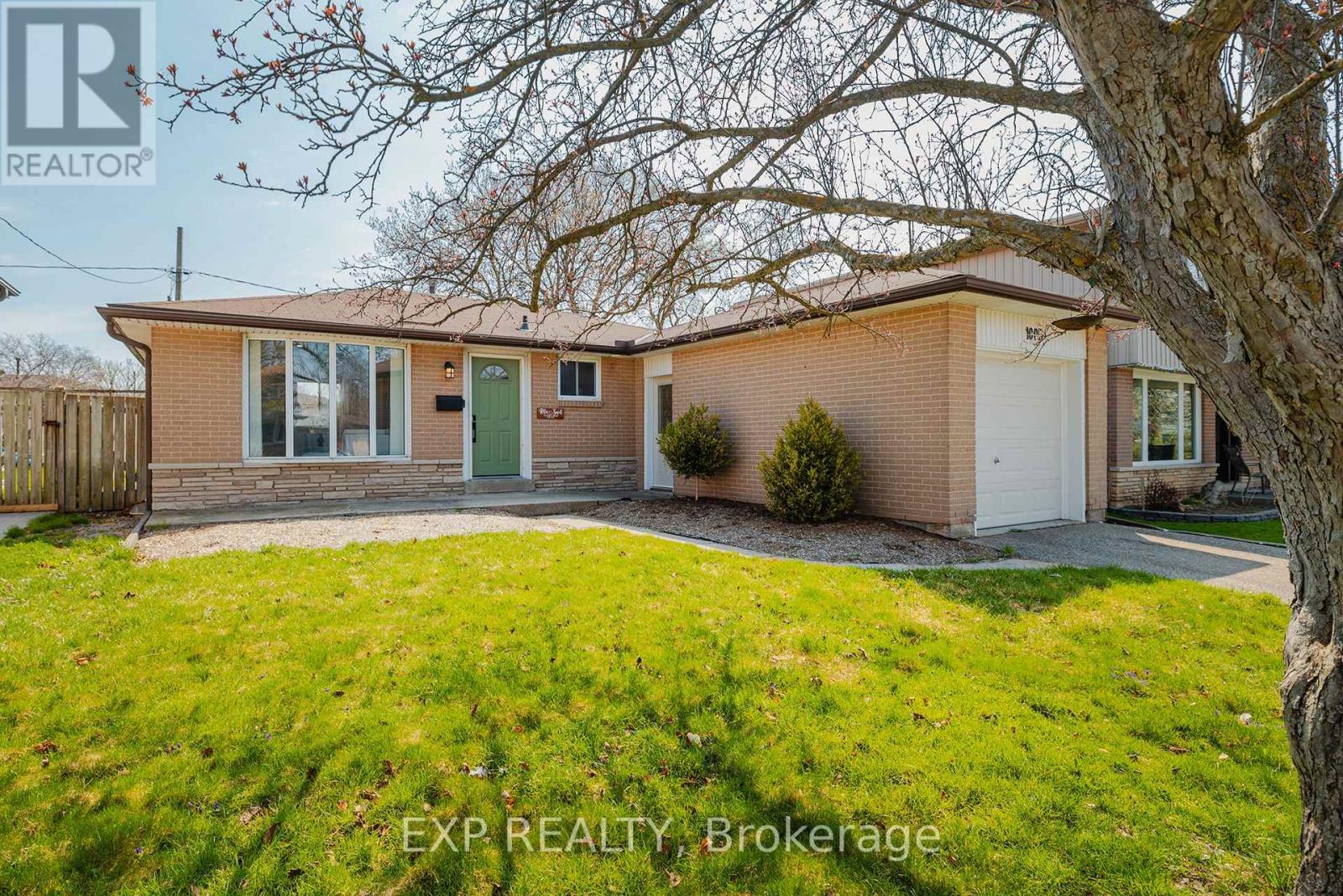 1005 Mary Avenue, Cambridge, Ontario  N3H 4N6 - Photo 23 - X12116228