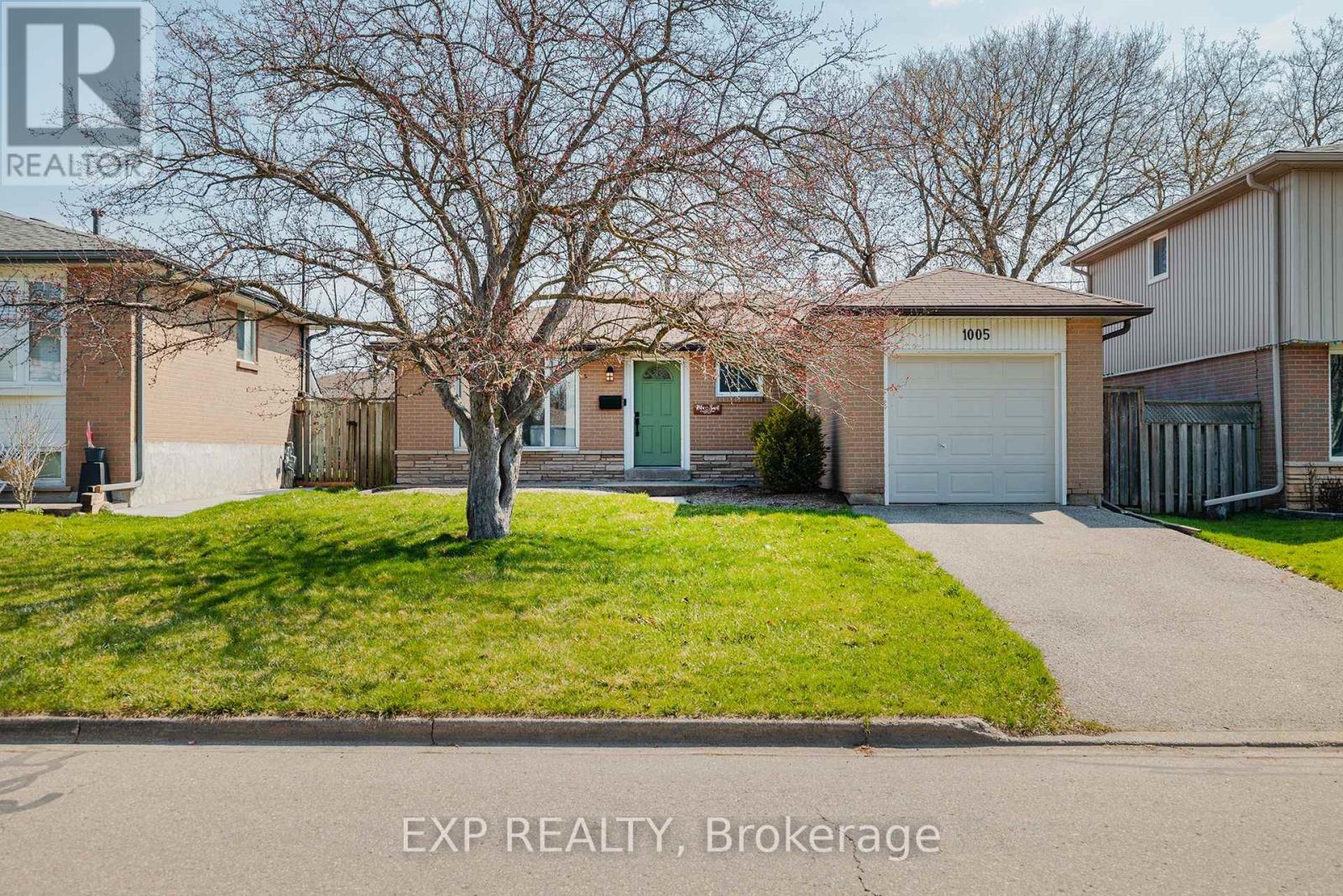 1005 Mary Avenue, Cambridge, Ontario  N3H 4N6 - Photo 25 - X12116228
