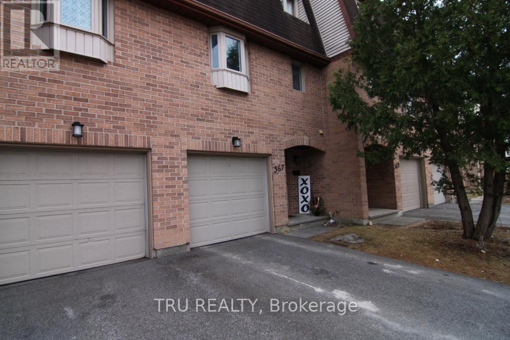 367 Pickford Drive, Ottawa, Ontario  K2L 3P2 - Photo 2 - X12053274