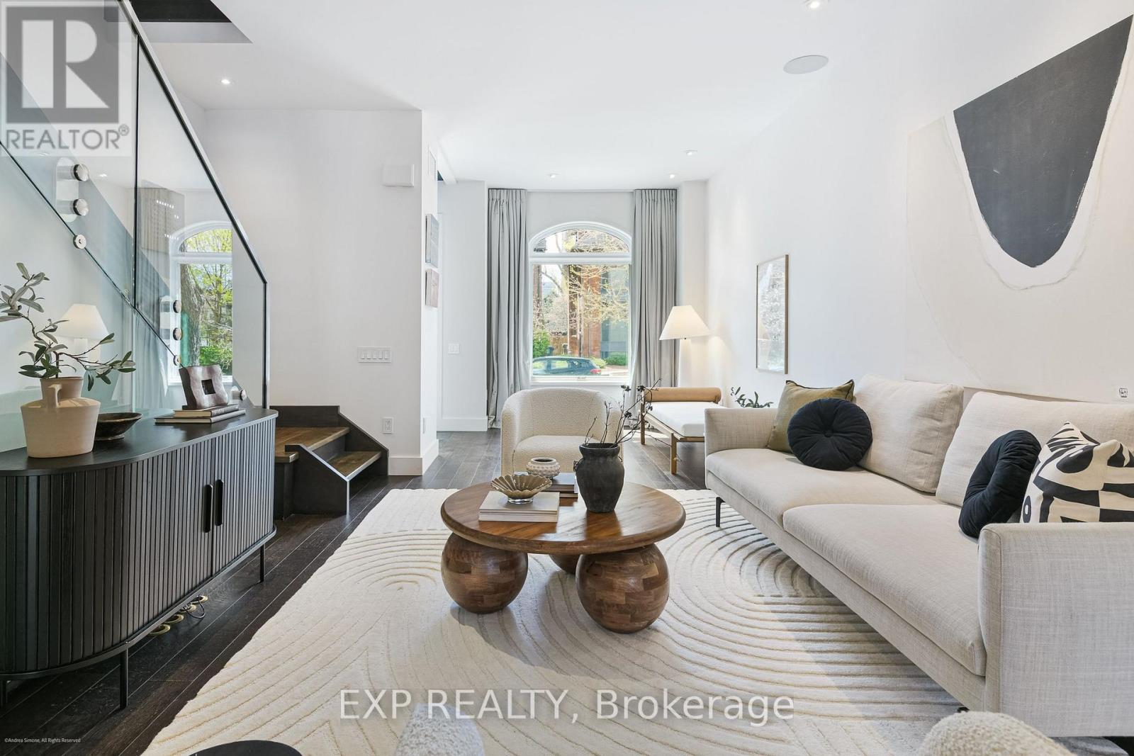 Property at 106 MACPHERSON AVENUE image 1