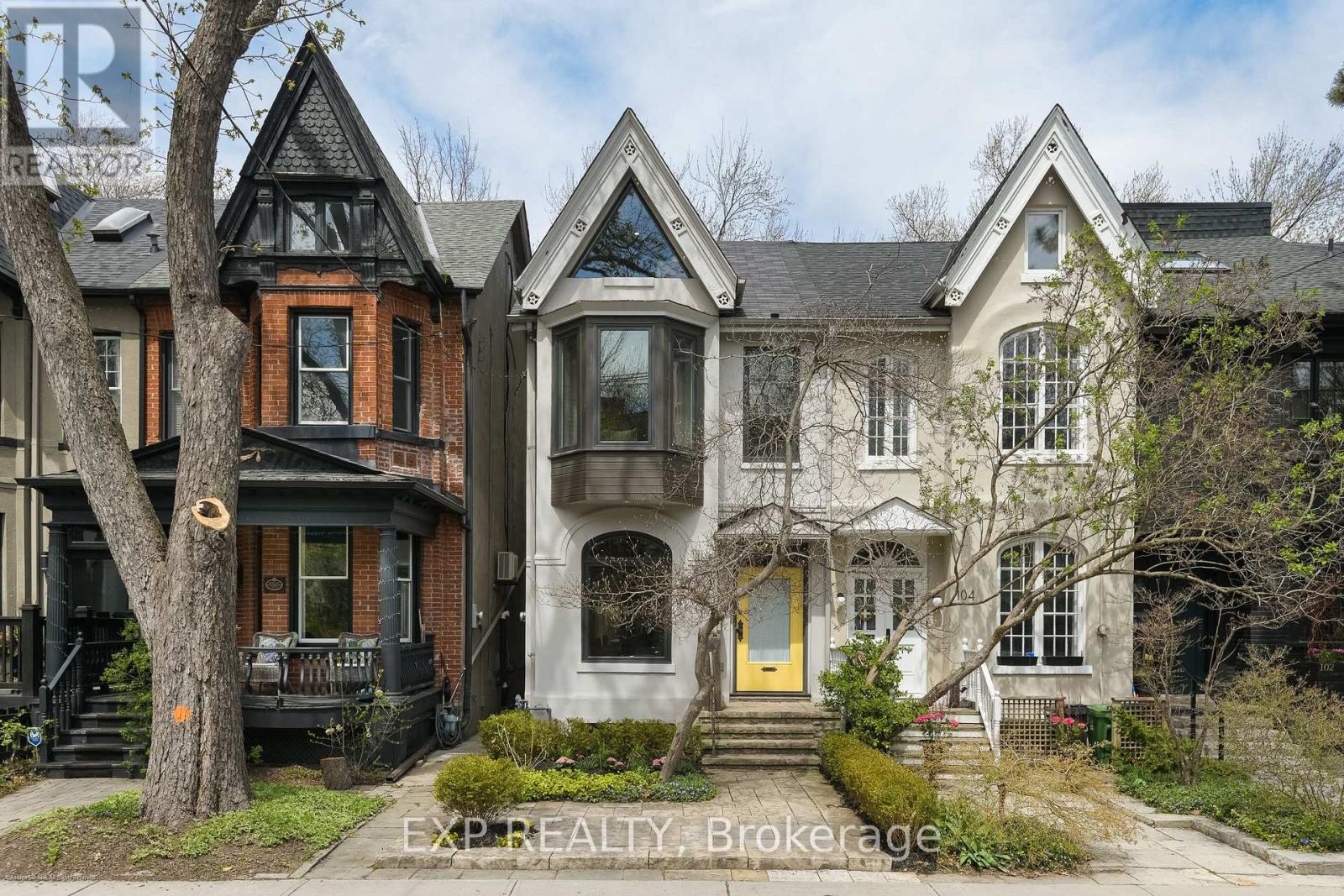 Property at 106 MACPHERSON AVENUE image 2