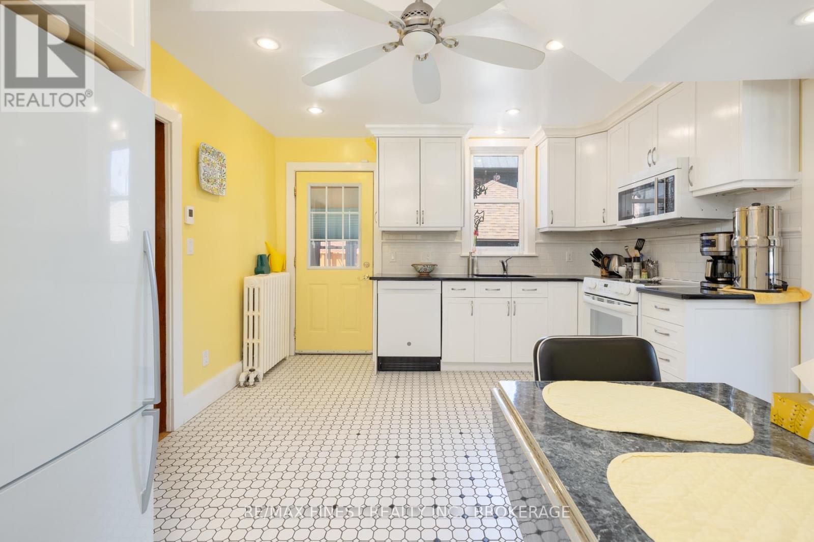 180 King Street E, Kingston (Central City East), Ontario  K7L 3A2 - Photo 16 - X12116570