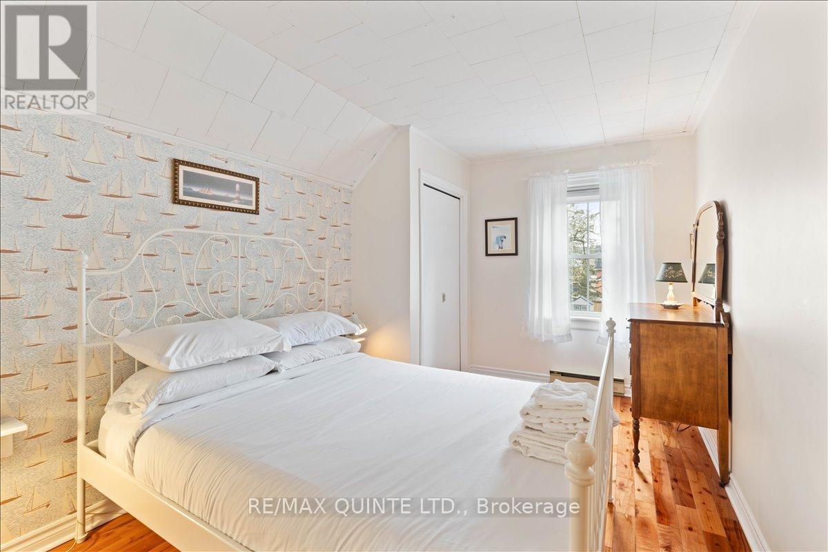 32 Queen Street, Prince Edward County, Ontario K0K 2T0 - Photo 28 - X12116444