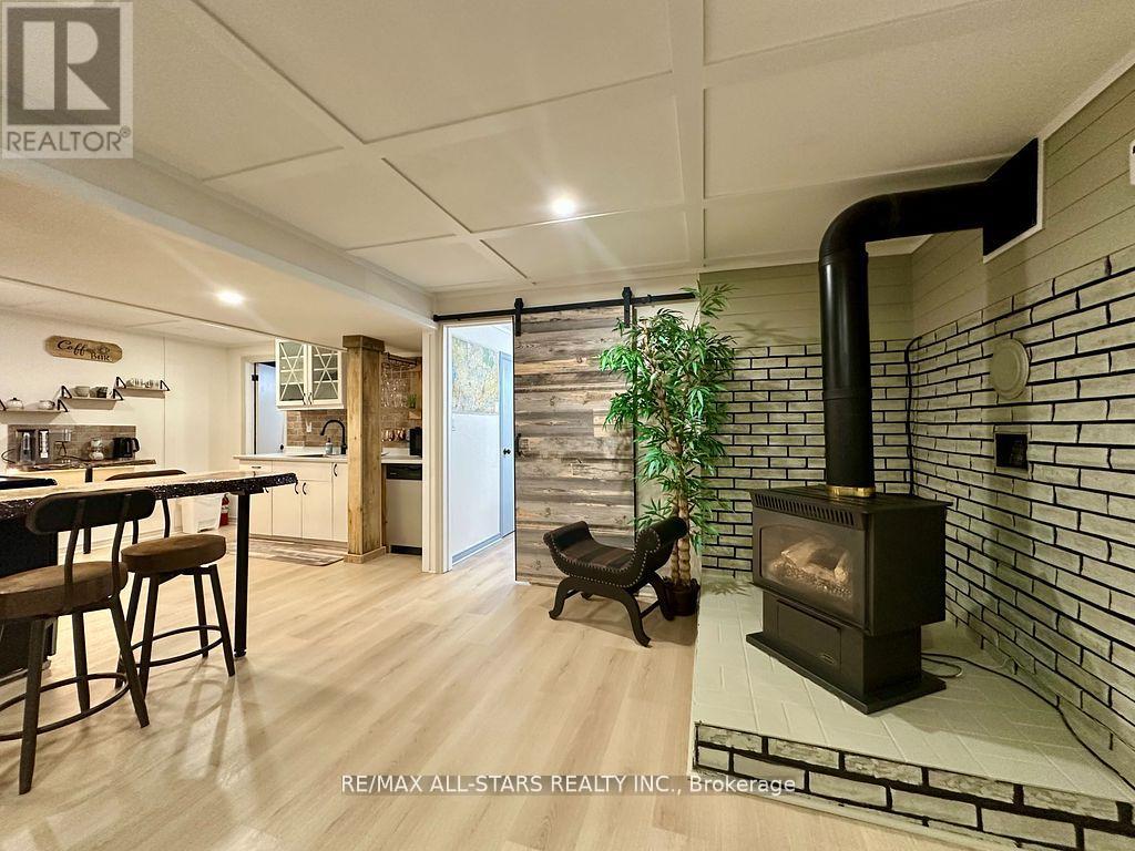 35 Cedartree Lane, Kawartha Lakes, Ontario K0M 1A0 - Photo 6 - X12116451