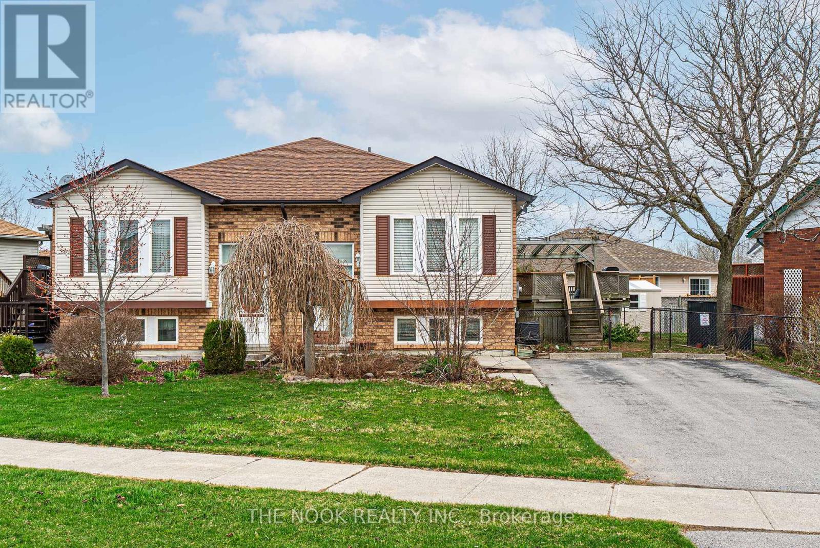16 COTTINGHAM CRESCENT, Kawartha Lakes, Ontario