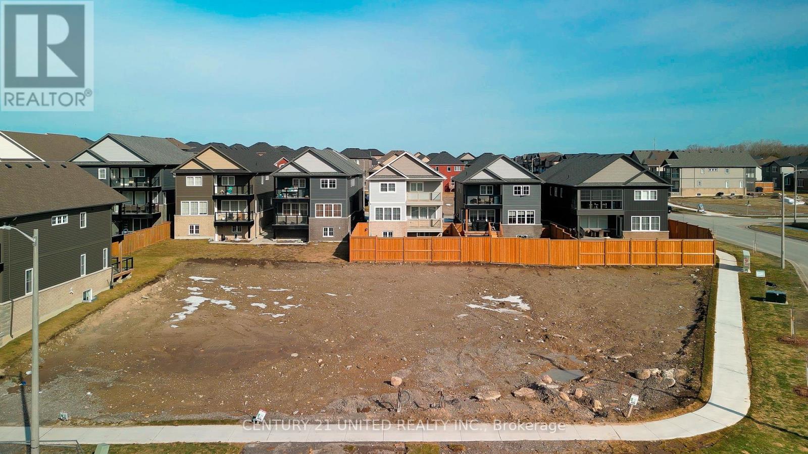 85 York Drive, Peterborough North, Ontario K9K 0H6 - Photo 2 - X12116513