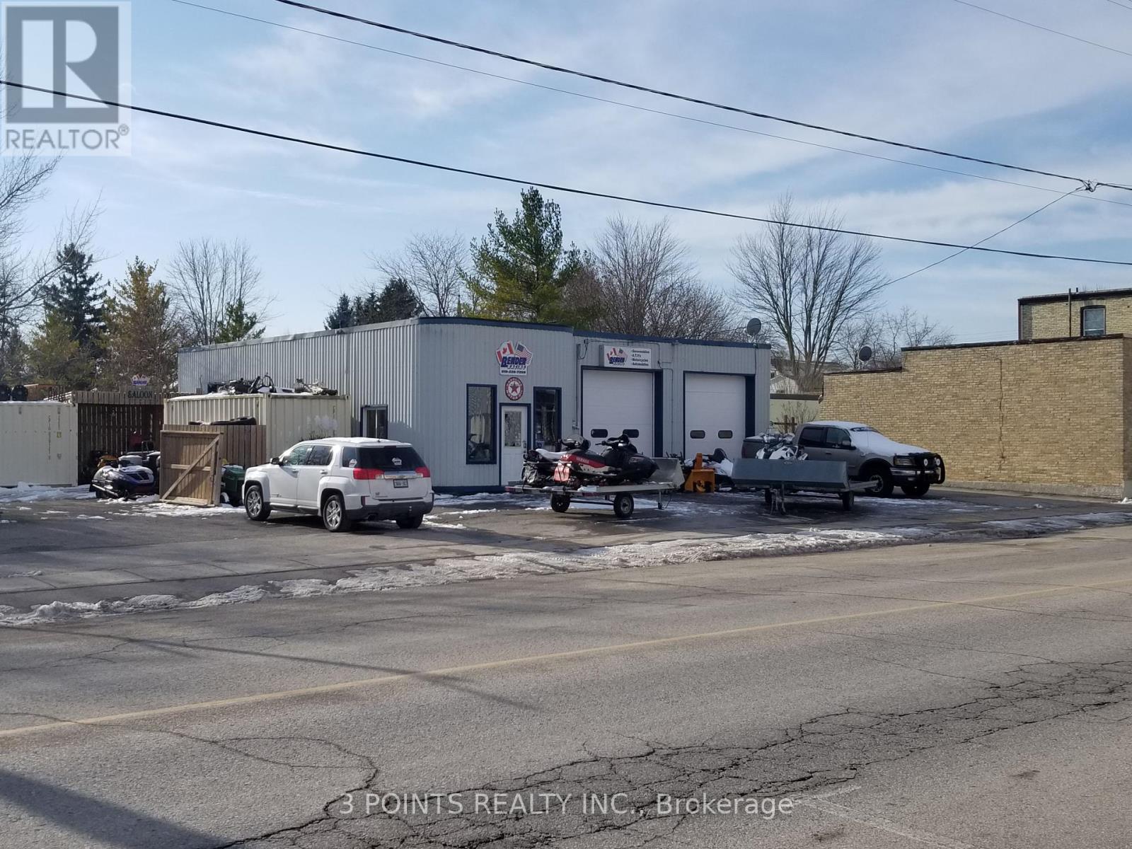 35 MAIN STREET E, bluewater (zurich), Ontario