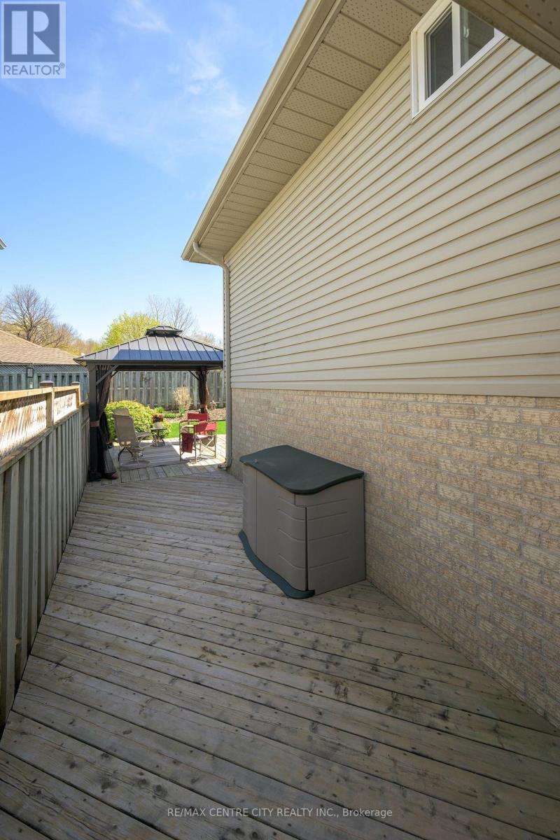 22 Kingsbridge Street, London East (East I), Ontario  N5V 4S9 - Photo 31 - X12116557