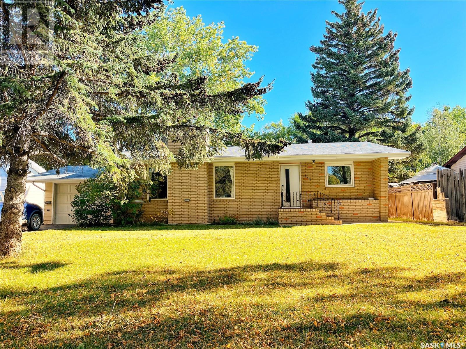 Property at 792 3rd STREET E image 1