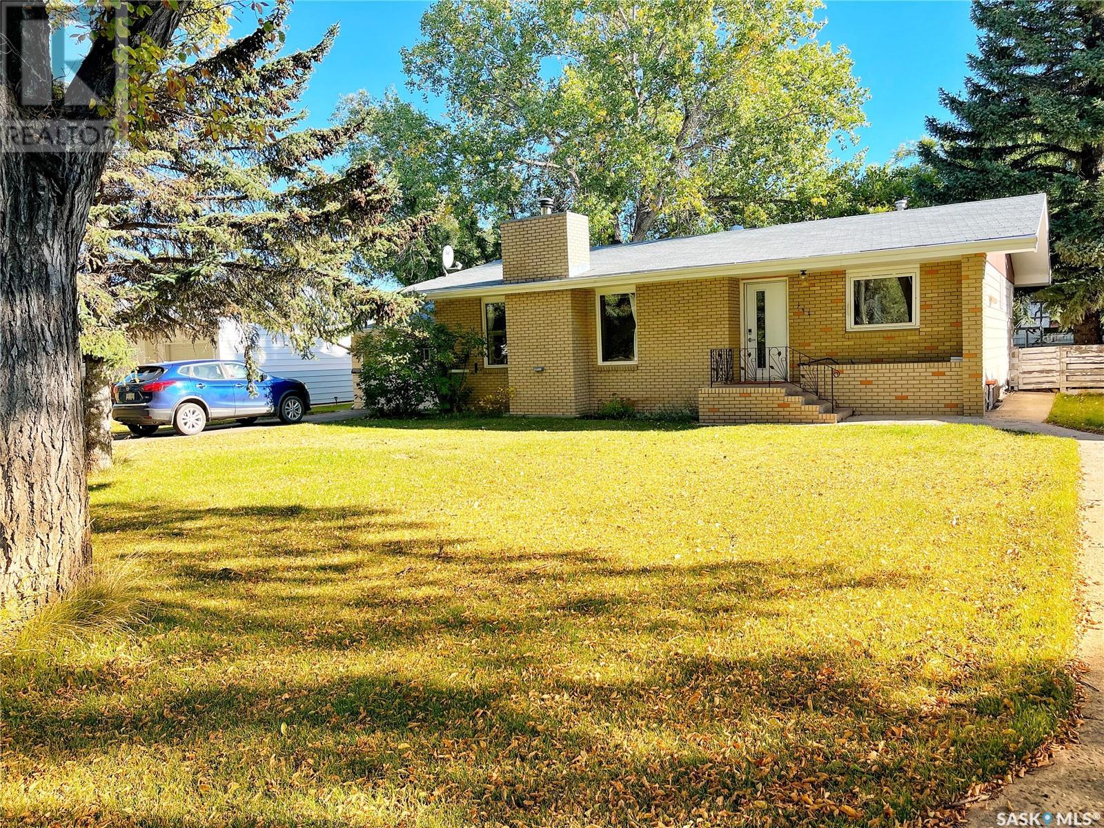 Property at 792 3rd STREET E image 2
