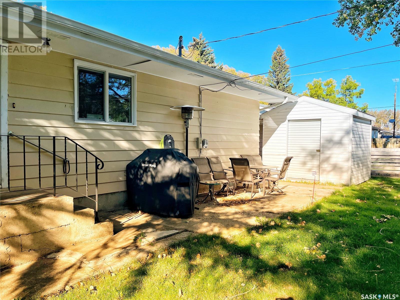 Property at 792 3rd STREET E image 5
