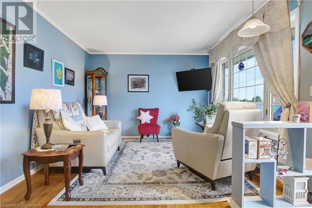 Property at 1084 DEVONSHIRE Avenue image 4