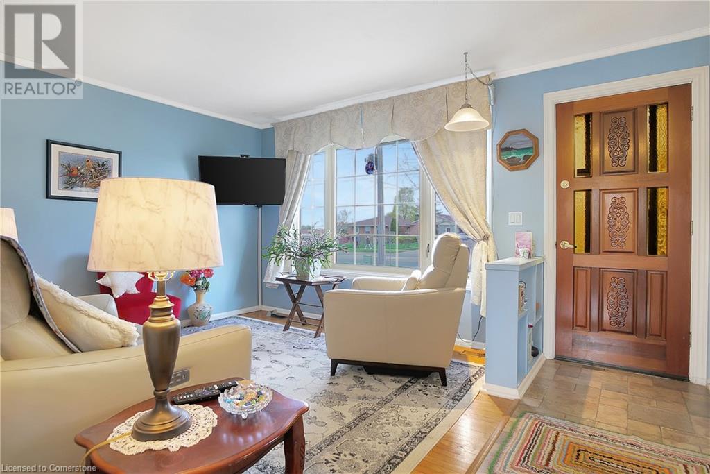 Property at 1084 DEVONSHIRE Avenue image 5