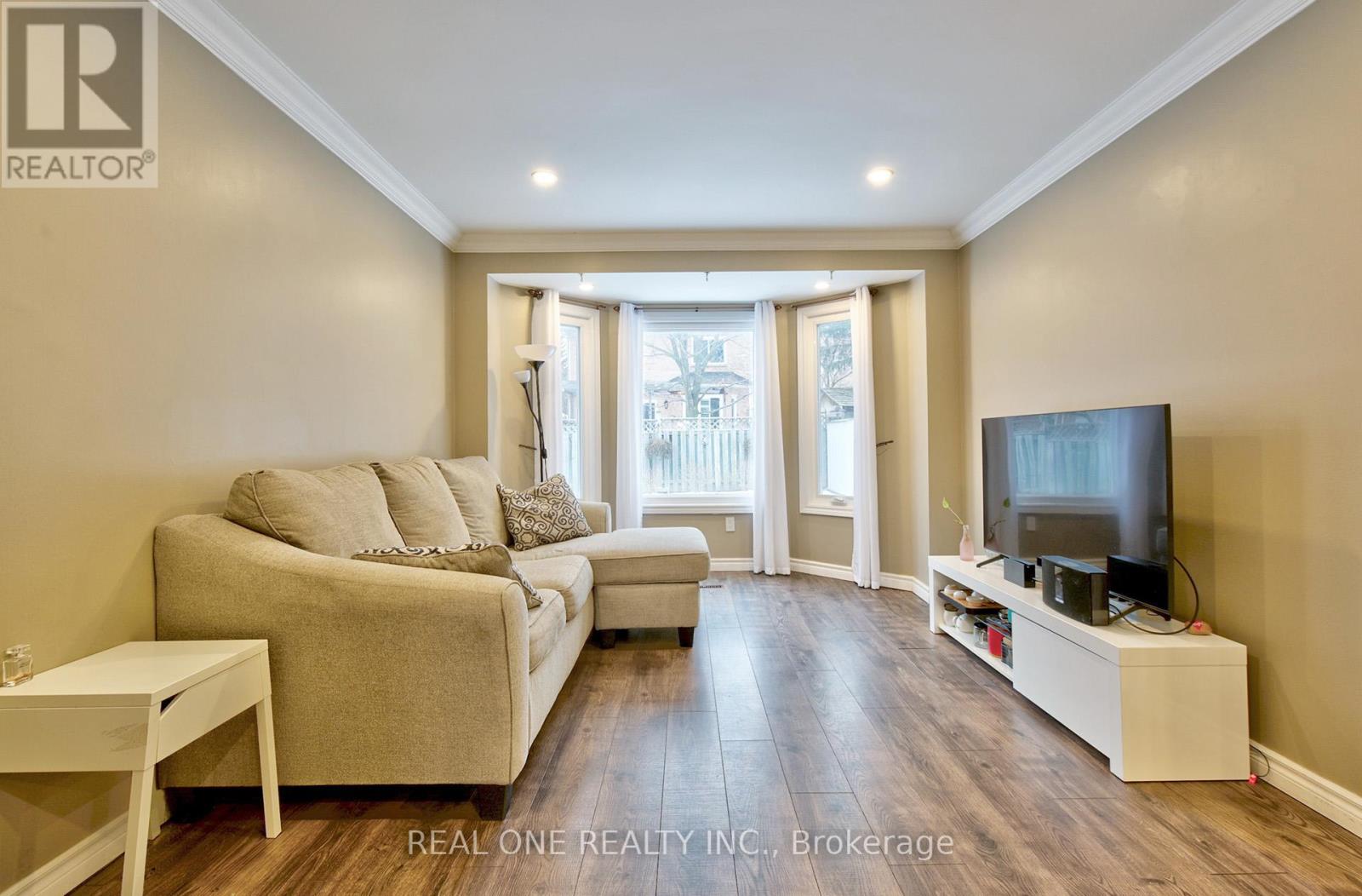 90 Morrison Crescent, Markham, Ontario  L3R 9K9 - Photo 12 - N12116381