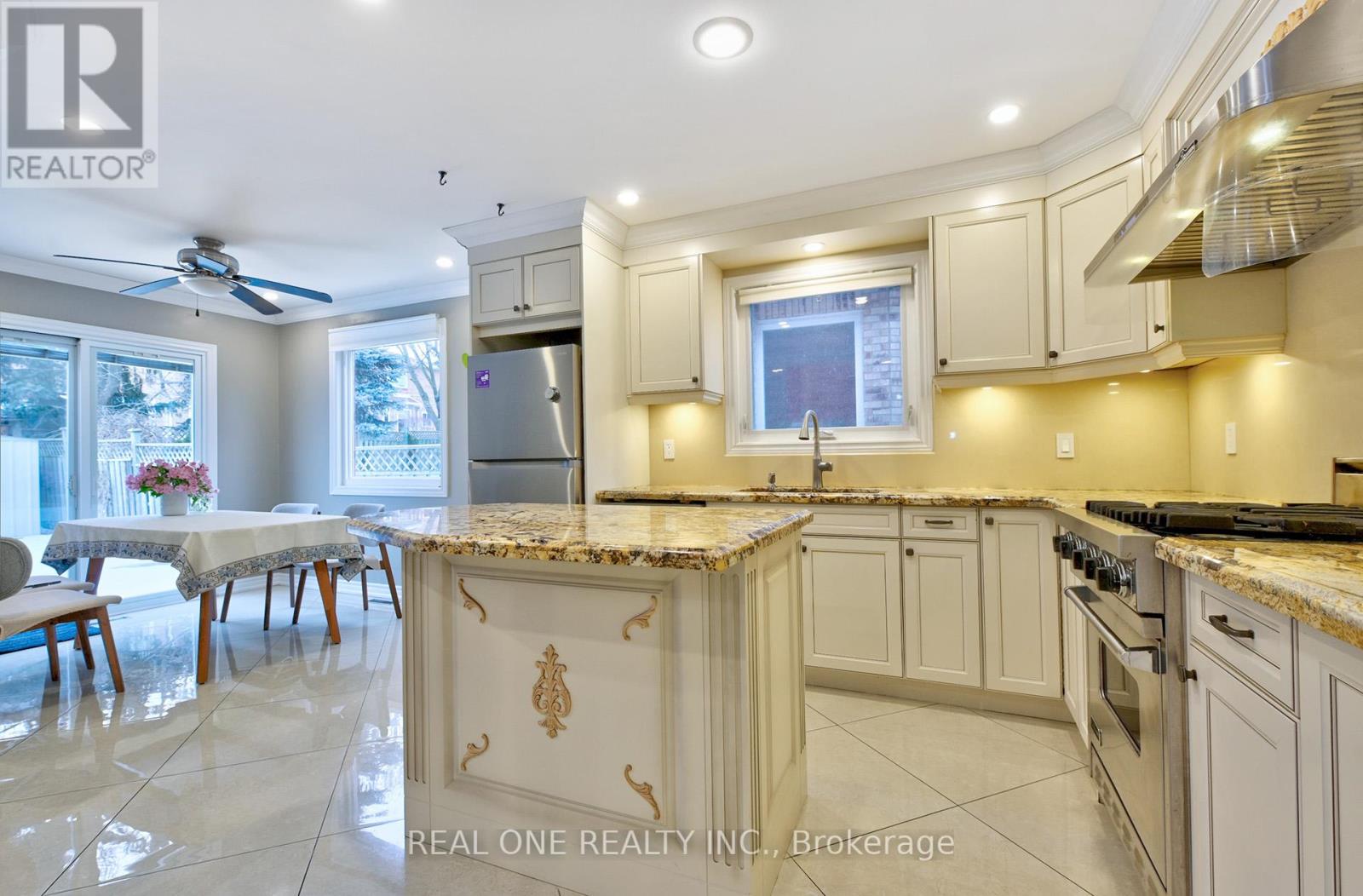 90 Morrison Crescent, Markham, Ontario  L3R 9K9 - Photo 14 - N12116381