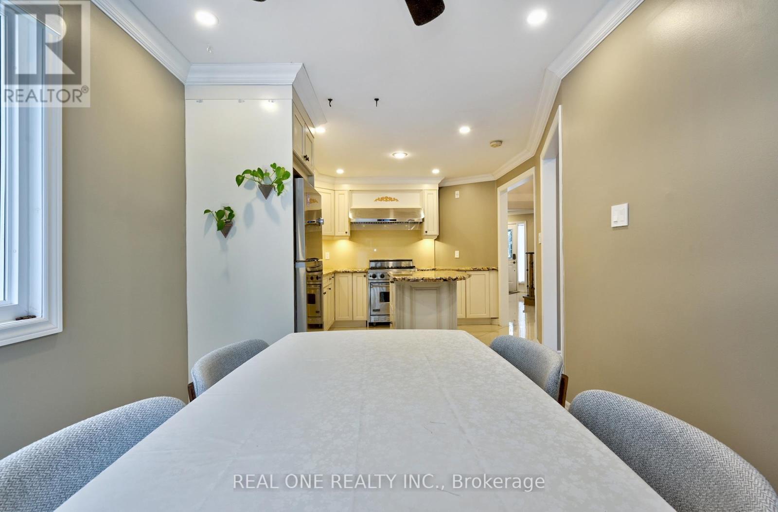 90 Morrison Crescent, Markham, Ontario  L3R 9K9 - Photo 19 - N12116381