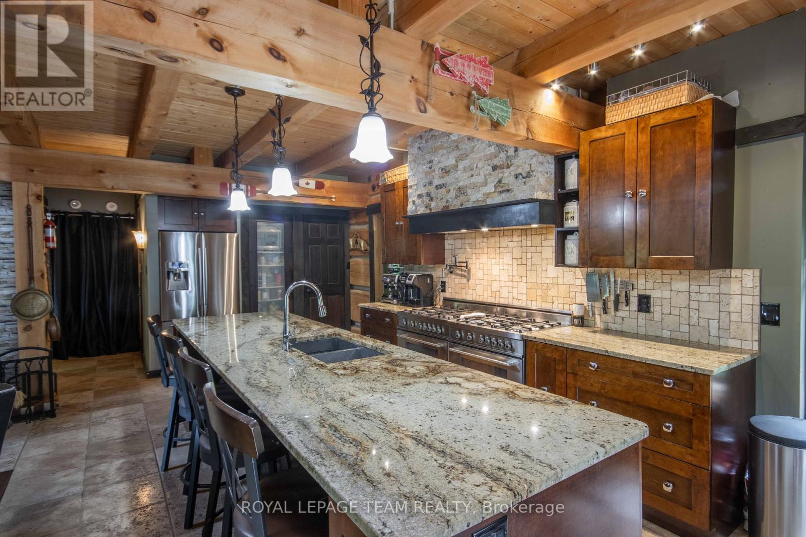 16 Carson Grove Road, Madawaska Valley, Ontario  K0L 1S0 - Photo 15 - X12116595