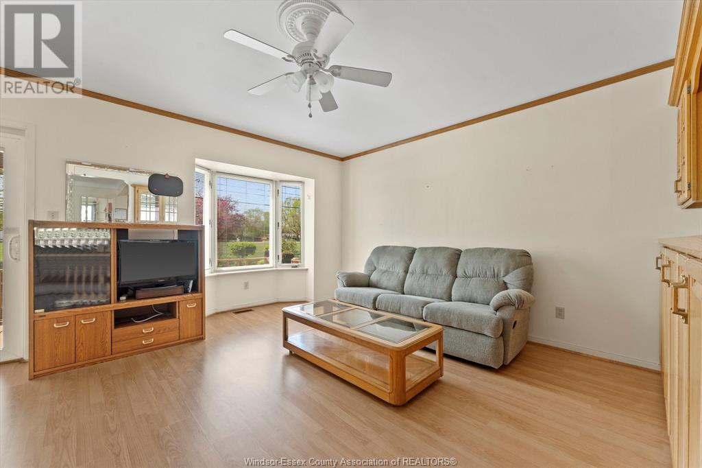 3449 Mckay, Windsor, Ontario  N9E 2R8 - Photo 13 - 25010853
