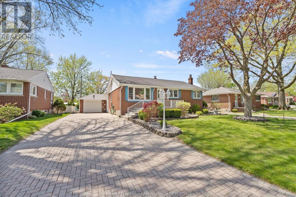 Property at 3449 McKAY image 3
