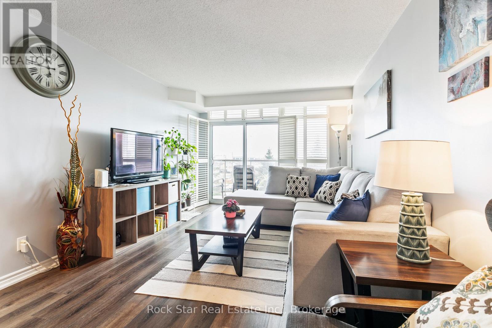 408 - 35 Kingsbridge Garden Circle, Mississauga, Ontario  L5R 3Z5 - Photo 10 - W12116664